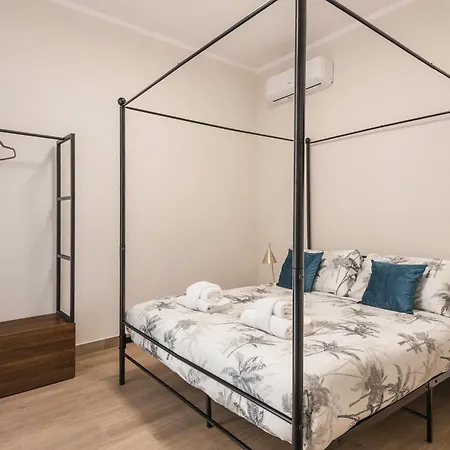 Apartman Fino A 17 Persone In Centro A 17 Minuti A Piedi Da Piazza Di Spagna Róma