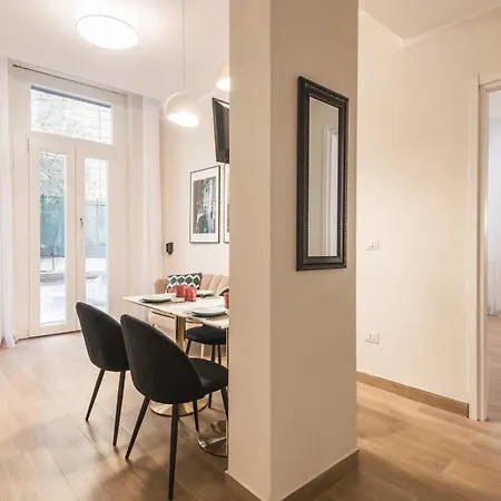 Apartman Fino A 17 Persone In Centro A 17 Minuti A Piedi Da Piazza Di Spagna