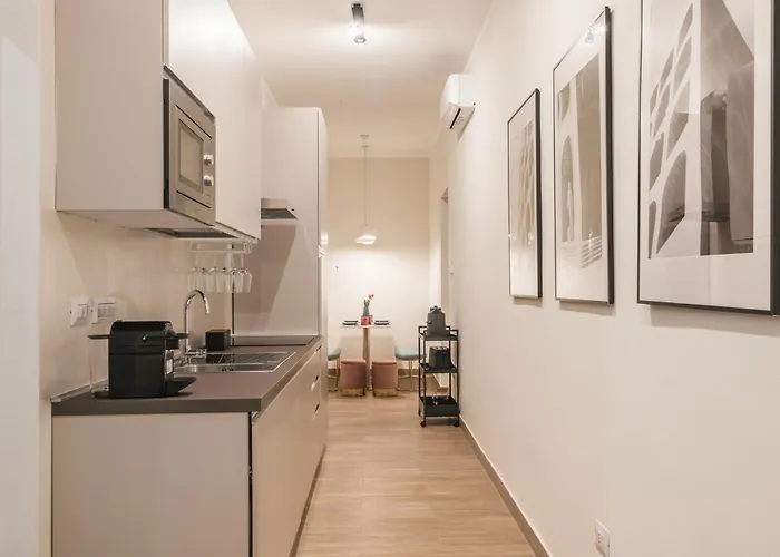 Fino A 17 Persone In Centro A 17 Minuti A Piedi Da Piazza Di Spagna 아파트 로마